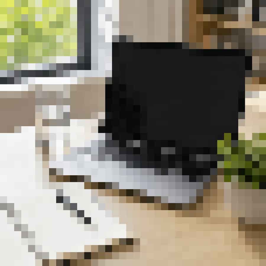 Pixelated image example with pixel size 24